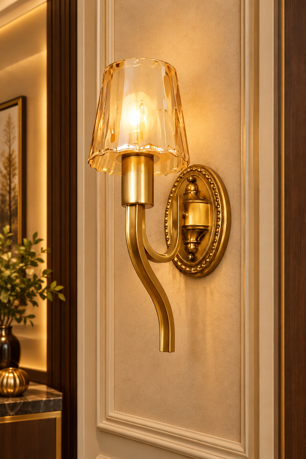 Royal Glow Wall Light